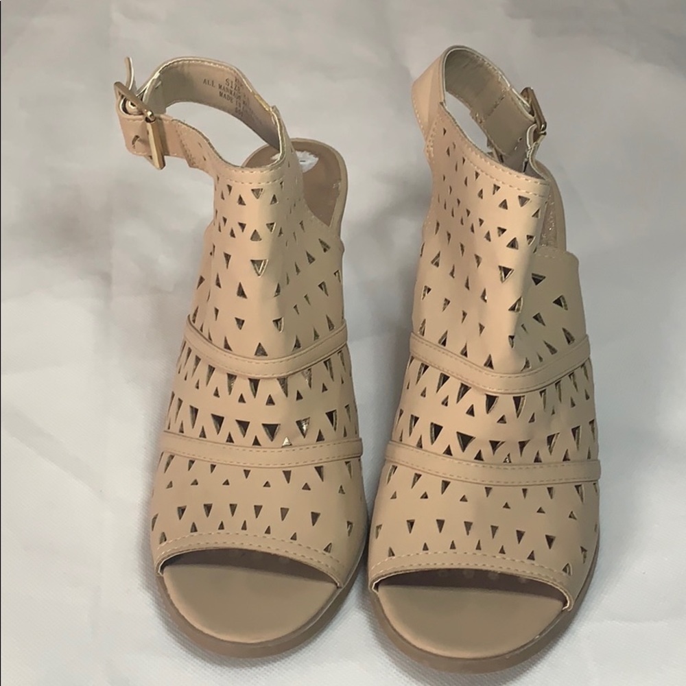 Madden Girl Rexi Sandal